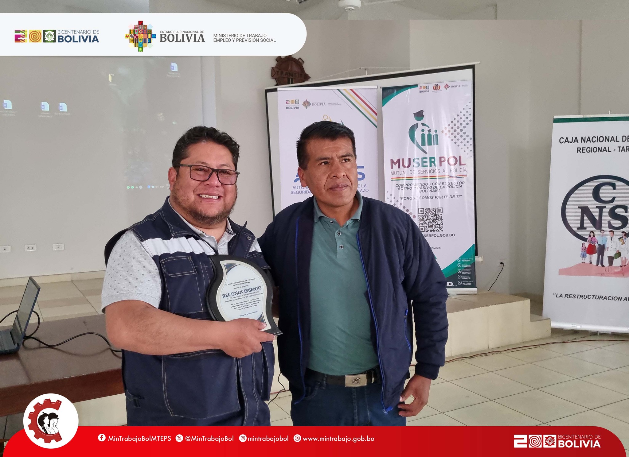 MINISTRO DE TRABAJO PARTICIPA EN ESCUELA SINDICAL DE TRABAJADORES FABRILES EN TARIJA